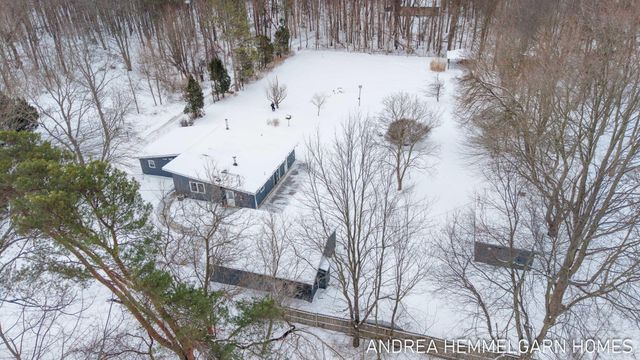 1996 W 32nd Street, Laketown Twp, MI 49423