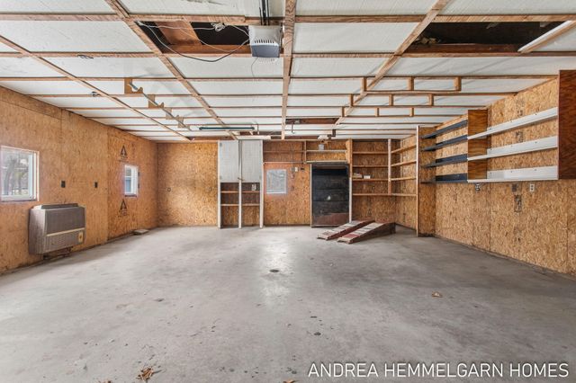 1996 W 32nd Street, Laketown Twp, MI 49423