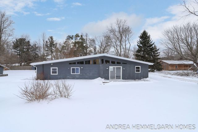 1996 W 32nd Street, Laketown Twp, MI 49423