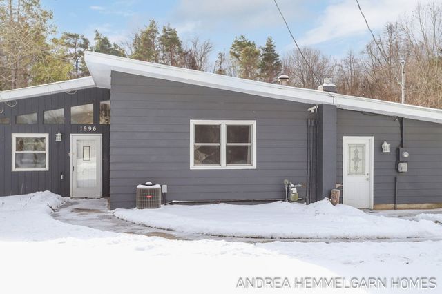 1996 W 32nd Street, Laketown Twp, MI 49423