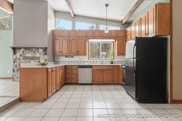 1996 W 32nd Street, Laketown Twp, MI 49423