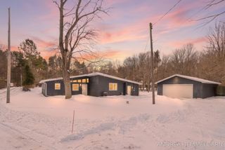 1996 W 32nd Street, Laketown Twp, MI 49423