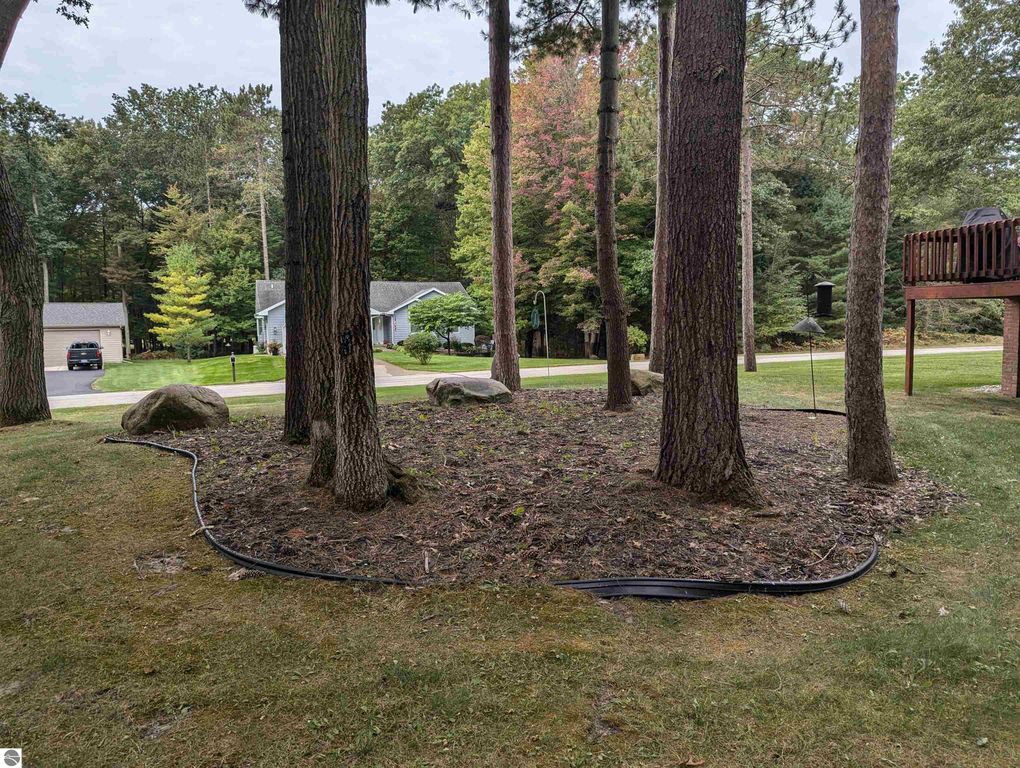 Image 12 of property listing at 5089 Golfview Drive, Au Gres, MI 48703