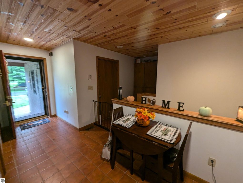 Image 20 of property listing at 5089 Golfview Drive, Au Gres, MI 48703