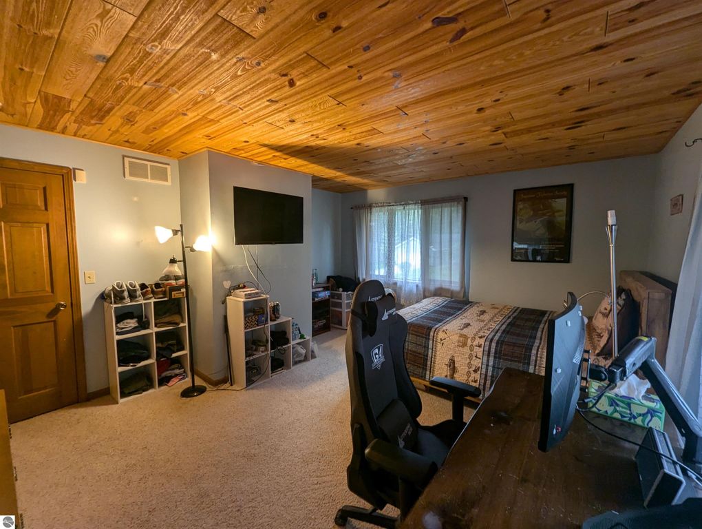 Image 25 of property listing at 5089 Golfview Drive, Au Gres, MI 48703