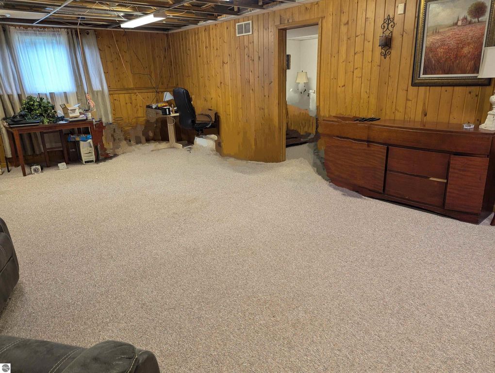 Image 34 of property listing at 5089 Golfview Drive, Au Gres, MI 48703