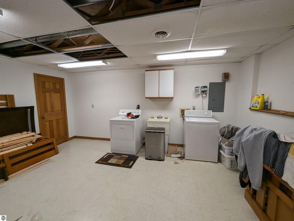 Image 35 of property listing at 5089 Golfview Drive, Au Gres, MI 48703