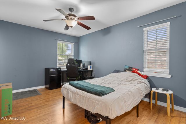 12509 Ponce De Leon Drive, Ocean Springs, MS 39564
