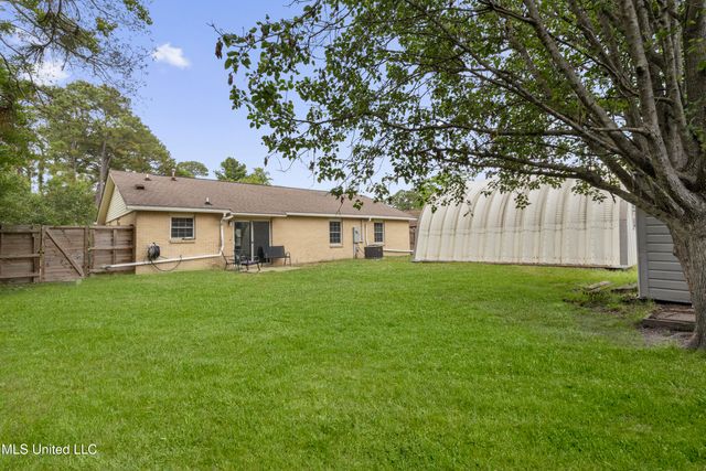 12509 Ponce De Leon Drive, Ocean Springs, MS 39564