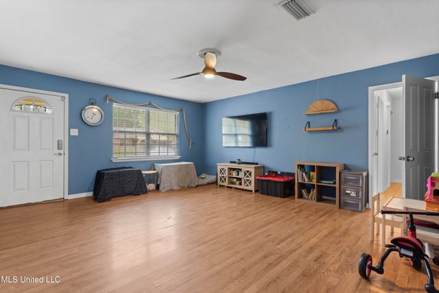 12509 Ponce De Leon Drive, Ocean Springs, MS 39564