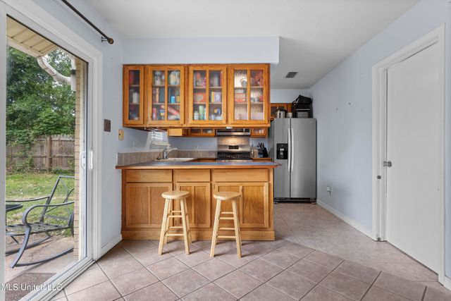 12509 Ponce De Leon Drive, Ocean Springs, MS 39564