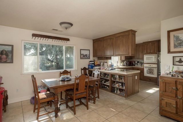 3780 E International Avenue, Clovis, CA 93619