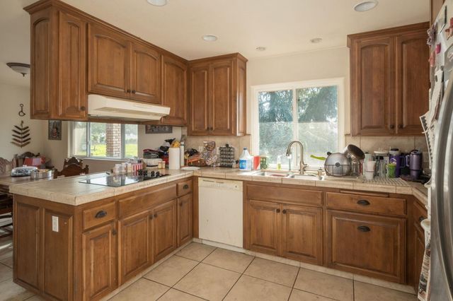 3780 E International Avenue, Clovis, CA 93619