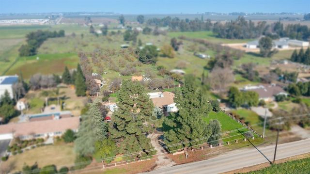 3780 E International Avenue, Clovis, CA 93619