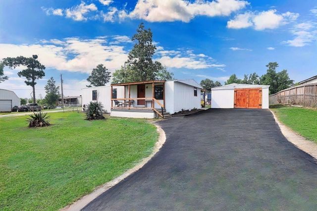 132 Hackberry Cove Lane, Onalaska, TX 77360