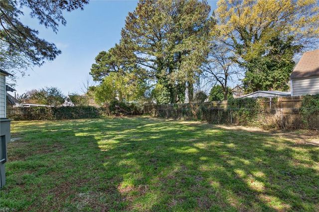 3607 Hyde CIR, Norfolk, VA 23513