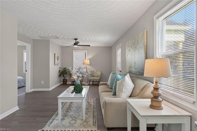 3607 Hyde CIR, Norfolk, VA 23513