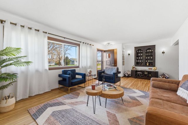 4219 66th Avenue N, Brooklyn Center, MN 55429