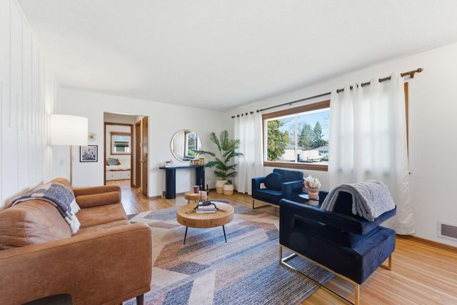 4219 66th Avenue N, Brooklyn Center, MN 55429