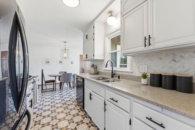 4219 66th Avenue N, Brooklyn Center, MN 55429