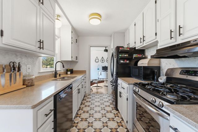 4219 66th Avenue N, Brooklyn Center, MN 55429