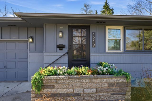 4219 66th Avenue N, Brooklyn Center, MN 55429