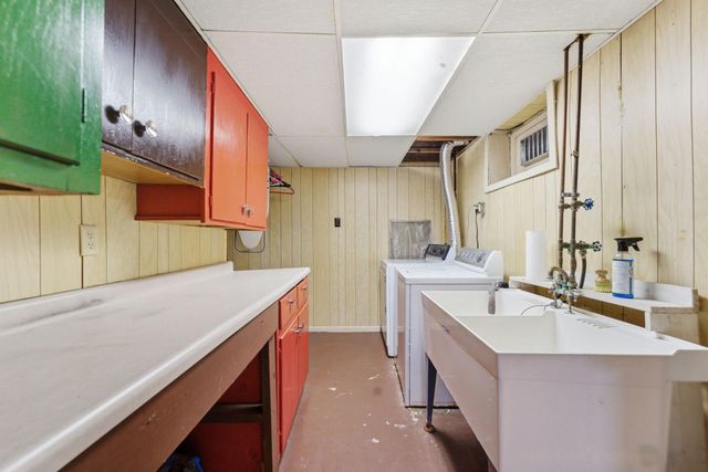 4219 66th Avenue N, Brooklyn Center, MN 55429