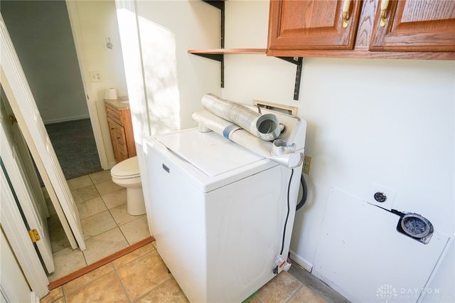 308 Ironwood Drive, West Carrollton, OH 45449