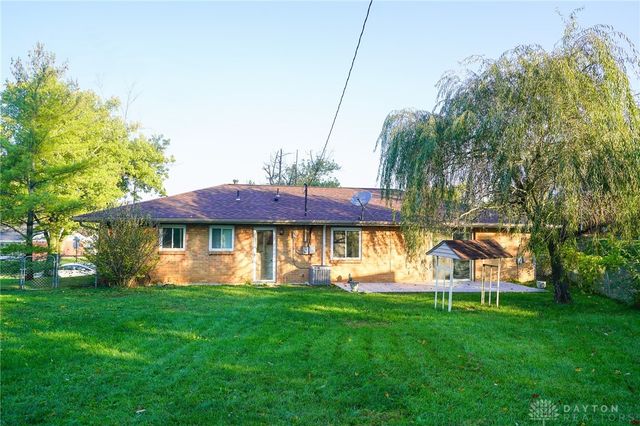 308 Ironwood Drive, West Carrollton, OH 45449