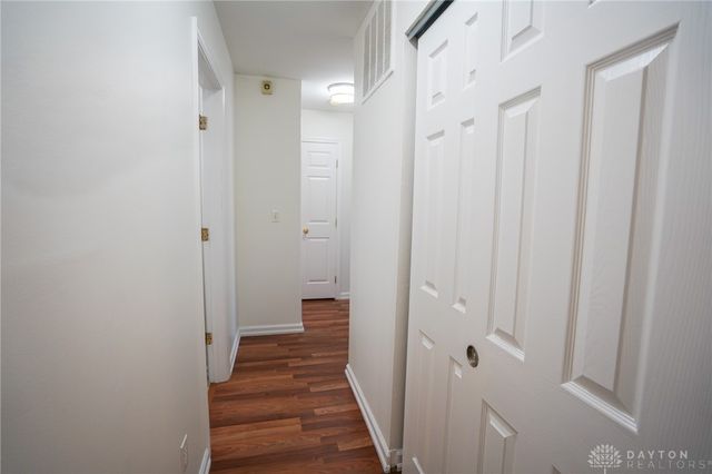 308 Ironwood Drive, West Carrollton, OH 45449