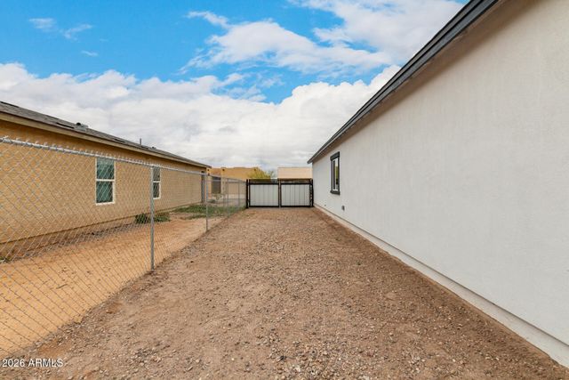 9455 W PINEVETA Drive, Arizona City, AZ 85123