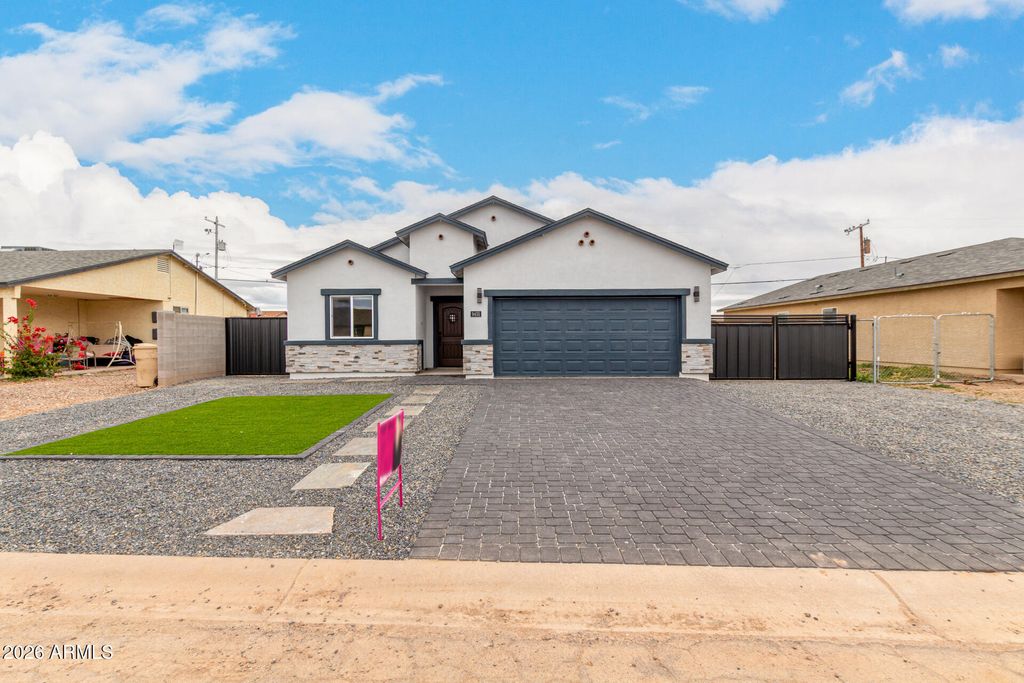 9455 W PINEVETA Drive, Arizona City, AZ 85123