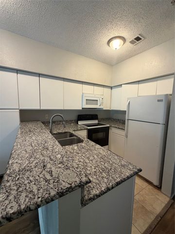 7474 Fair Oaks Avenue 7404, Dallas, TX 75231