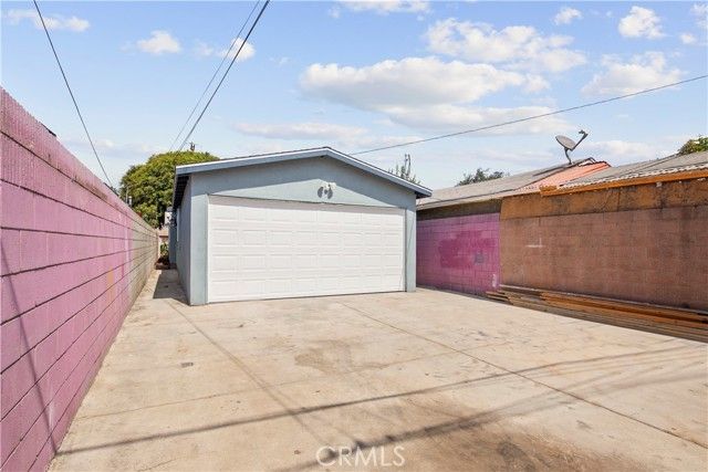 4104 East San Luis, Compton, CA 90221