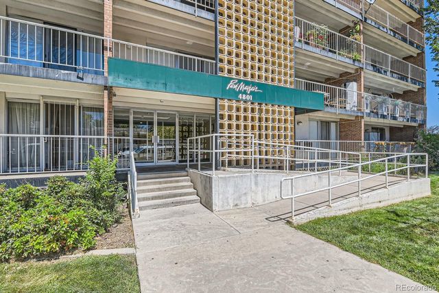 4801 E 9th Avenue 301S, Denver, CO 80220