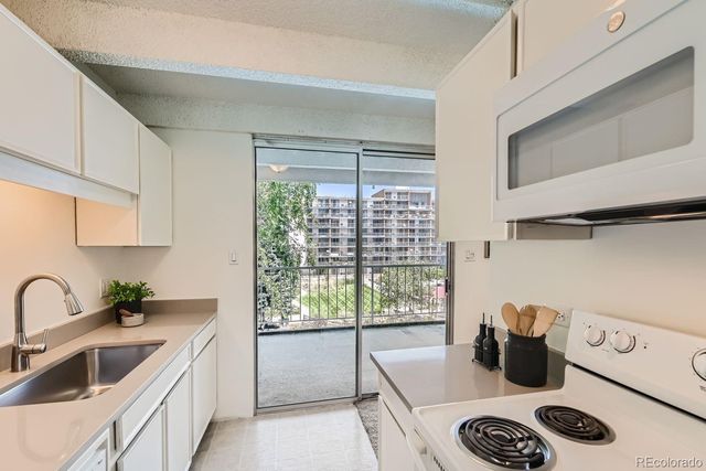4801 E 9th Avenue 301S, Denver, CO 80220