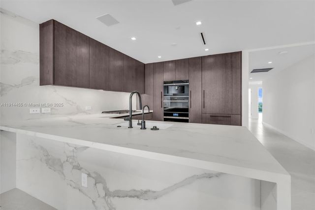 1116 N Ocean Blvd 1106, Pompano Beach, FL 33062