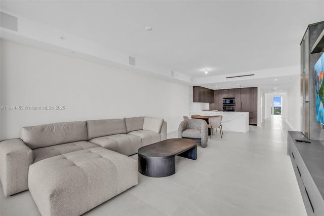 1116 N Ocean Blvd 1106, Pompano Beach, FL 33062