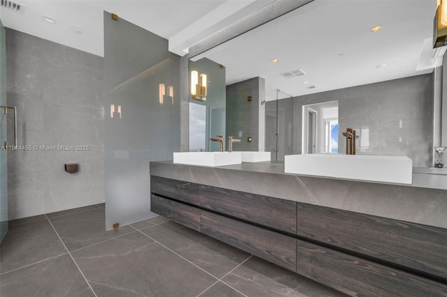 1116 N Ocean Blvd 1106, Pompano Beach, FL 33062