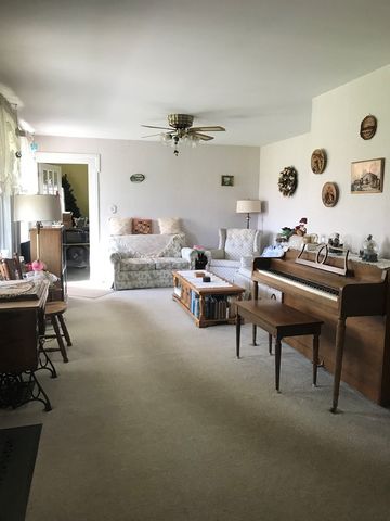 136 Route 276, Champlain, NY 12919