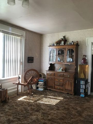 136 Route 276, Champlain, NY 12919