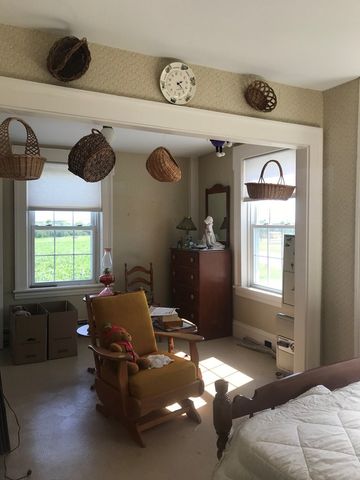 136 Route 276, Champlain, NY 12919