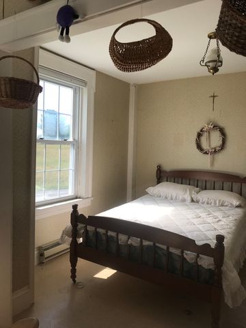 136 Route 276, Champlain, NY 12919