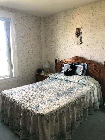 136 Route 276, Champlain, NY 12919