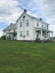136 Route 276, Champlain, NY 12919