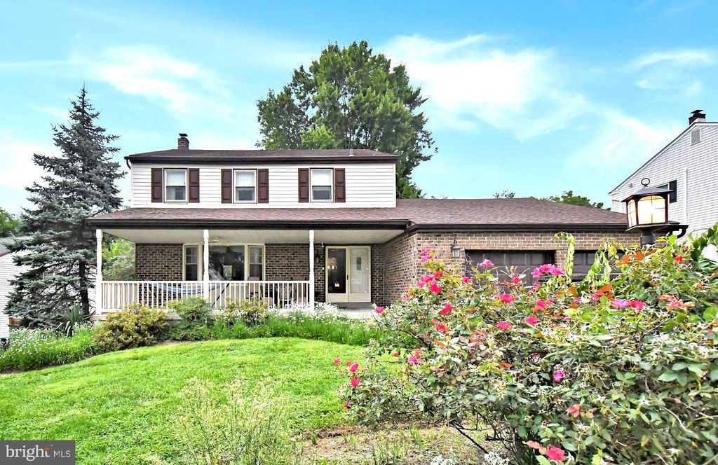 743 CHAMPLAIN DR, KING OF PRUSSIA, PA 19406 — exterior