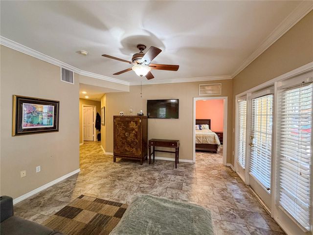 2213 NW 16TH TERRACE 2213, Gainesville, FL 32605