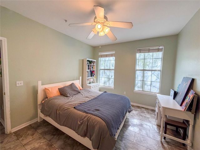 2213 NW 16TH TERRACE 2213, Gainesville, FL 32605