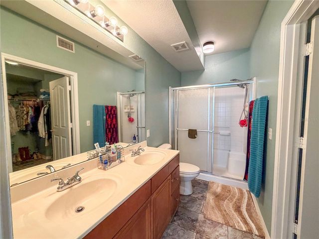 2213 NW 16TH TERRACE 2213, Gainesville, FL 32605