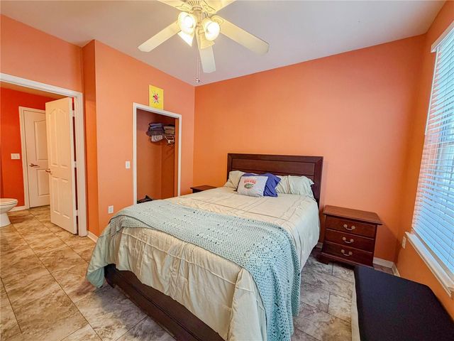 2213 NW 16TH TERRACE 2213, Gainesville, FL 32605
